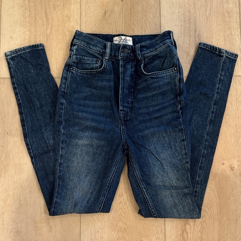 Free People We The Free Dark Blue High Waisted Skinny Jeans size 24